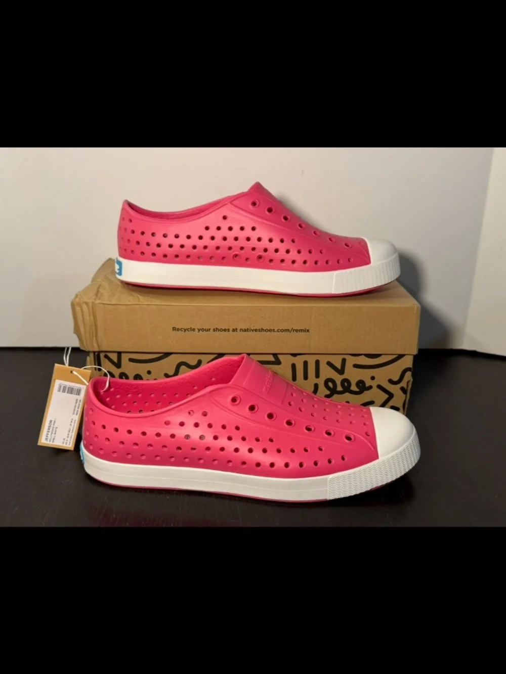 Native Jefferson Shoes Hollywood Pink/Shell White Big Kids US J6/EU 38.5